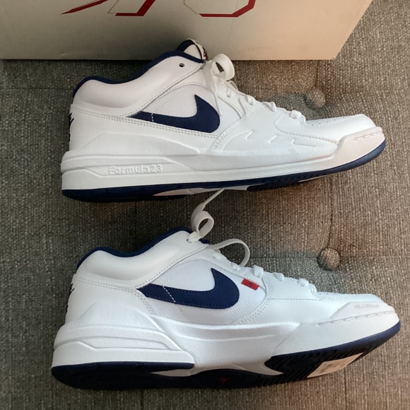 Jordan Stadium 90 Sneaker (Women), size 9M - Picture 5 of 10